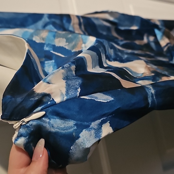 NWOT Nicole Miller Blue and White Satin One-Shoulder Maxi Dress - Picture 7 of 7